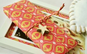 gift, packaging, cord, christmas gift, wrapped up, christmas, wrapping paper, wrap up, gift wrapping
